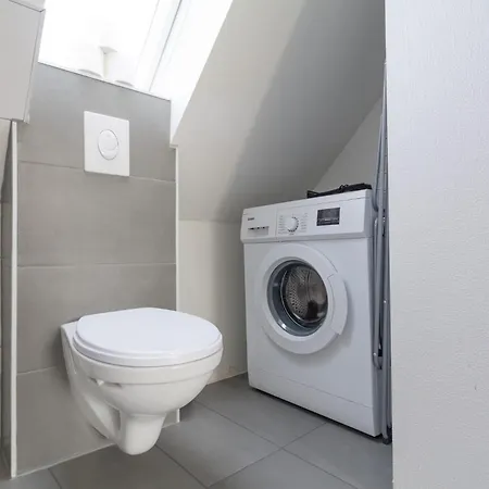 Lägenhet T&k - 1 To 4 - 20min To Tradefair Messe Airport Duesseldorf *