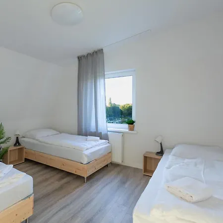 T&k - 1 To 4 - 20min To Tradefair Messe Airport Duesseldorf Lejlighed Duisburg