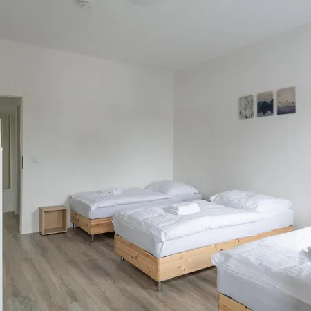 T&k - 1 To 4 - 20min To Tradefair Messe Airport Duesseldorf Lägenhet Duisburg