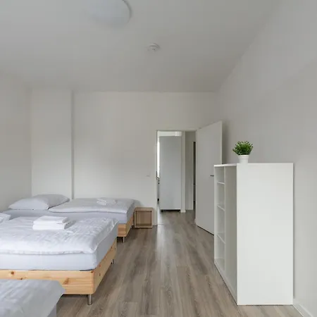 Lägenhet T&k - 1 To 4 - 20min To Tradefair Messe Airport Duesseldorf *