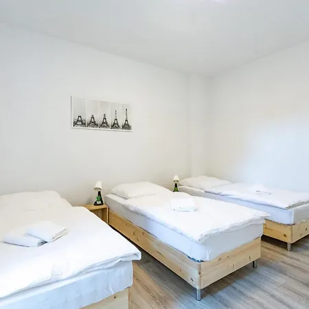 Lägenhet T&k - 1 To 4 - 20min To Tradefair Messe Airport Duesseldorf *