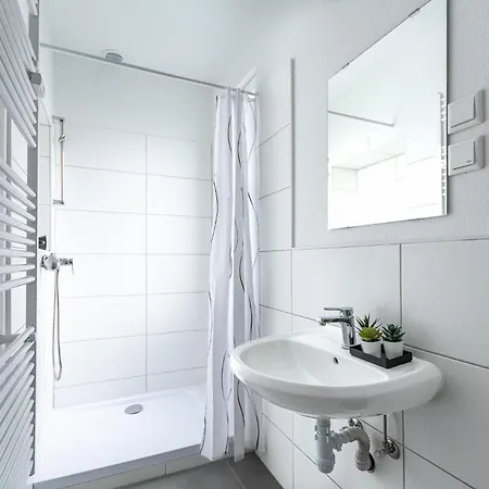 T&k - 1 To 4 - 20min To Tradefair Messe Airport Duesseldorf Lägenhet Duisburg