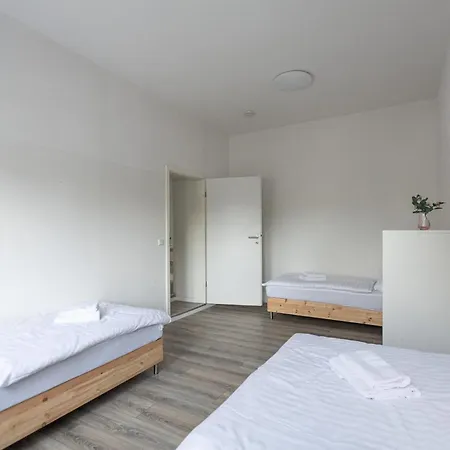 T&k - 1 To 4 - 20min To Tradefair Messe Airport Duesseldorf Lägenhet Duisburg