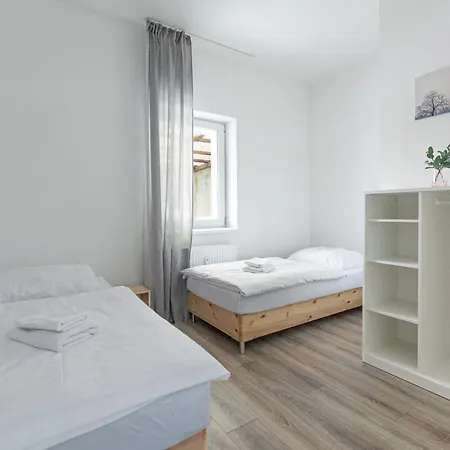 T&k - 1 To 4 - 20min To Tradefair Messe Airport Duesseldorf Lägenhet Duisburg