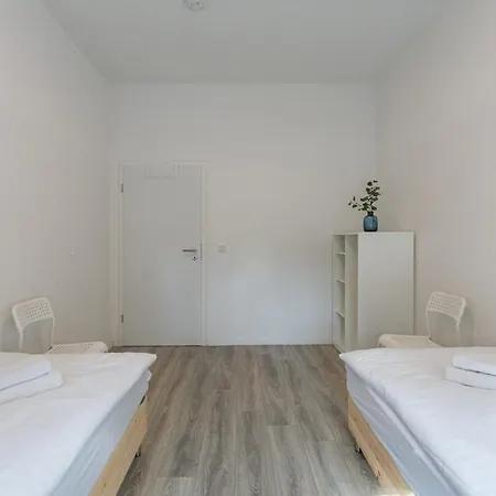 Lejlighed T&k - 1 To 4 - 20min To Tradefair Messe Airport Duesseldorf