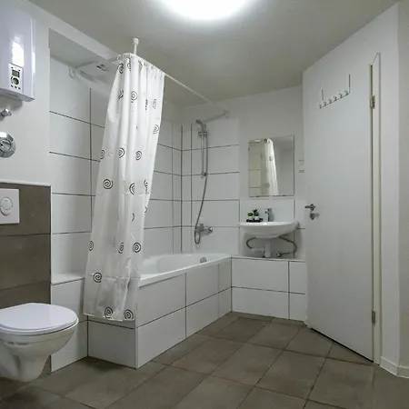 T&k - 1 To 4 - 20min To Tradefair Messe Airport Duesseldorf * Duisburg