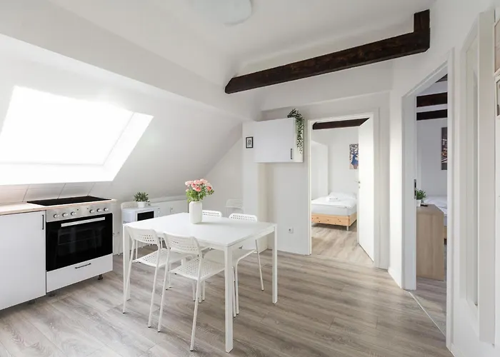 T&k - 1 To 4 - 20min To Tradefair Messe Airport Duesseldorf 公寓