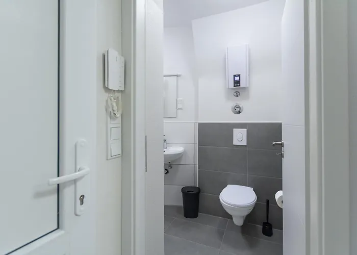 T&k - 1 To 4 - 20min To Tradefair Messe Airport Duesseldorf 公寓